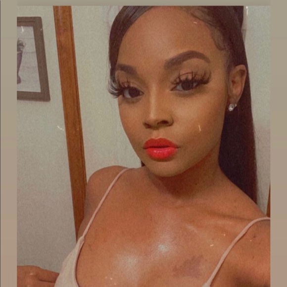 Meet your Posher, Laquaysha - Picture 2 of 2